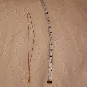 14k gold chain and #1 mom pendant